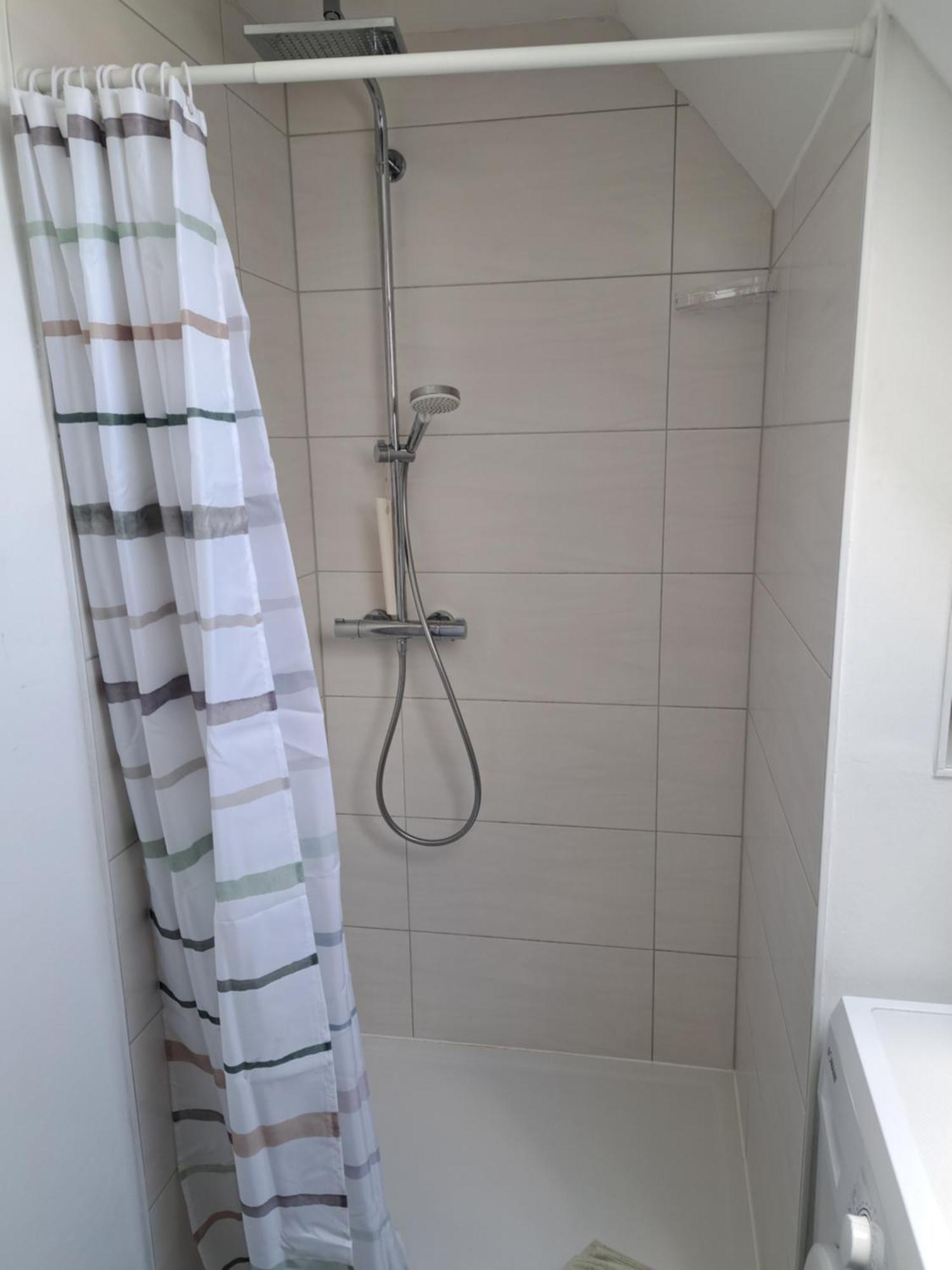 אסבאך Wunderschoenes 2 Zimmer Apartment Inkl. Parkplatz מראה חיצוני תמונה