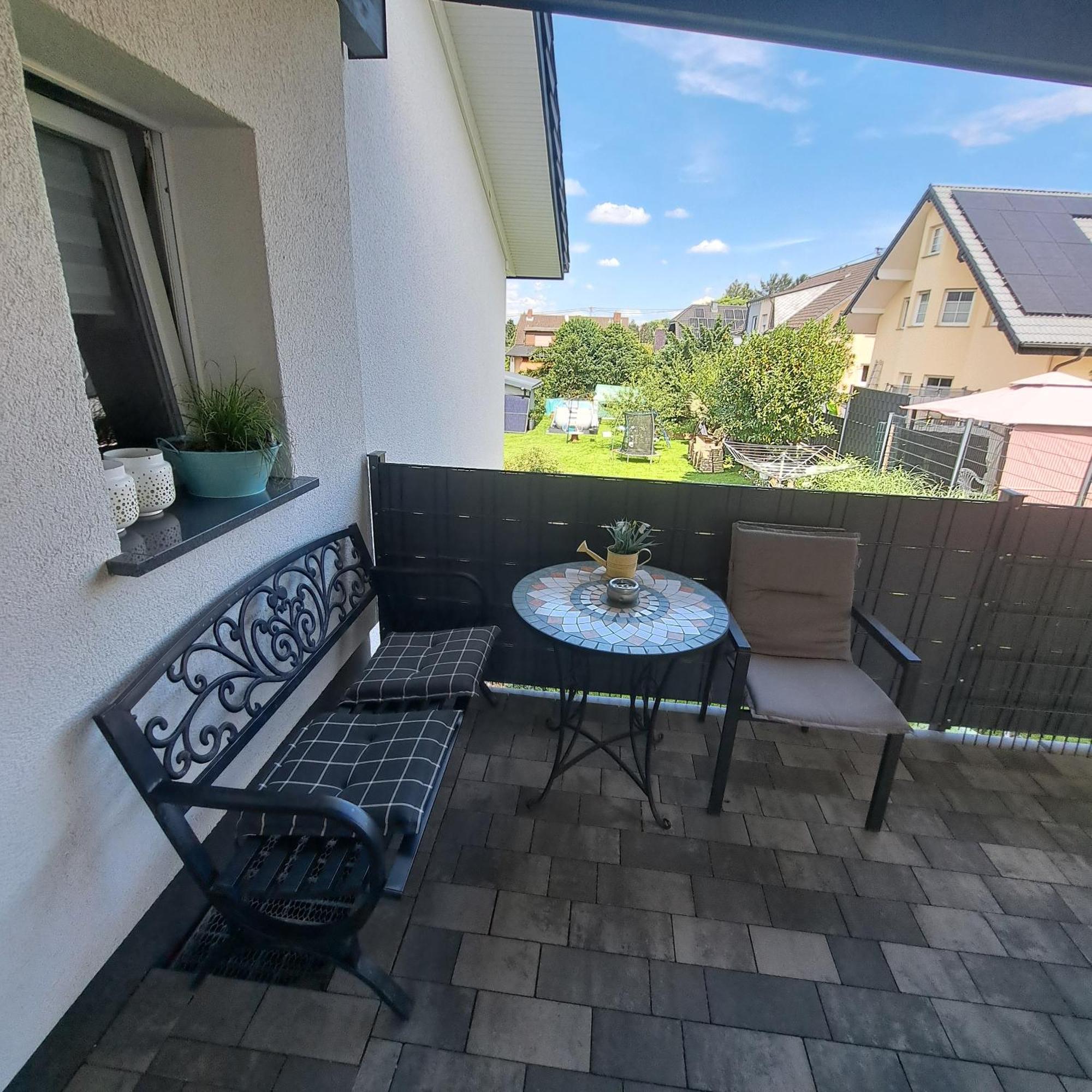 אסבאך Wunderschoenes 2 Zimmer Apartment Inkl. Parkplatz מראה חיצוני תמונה
